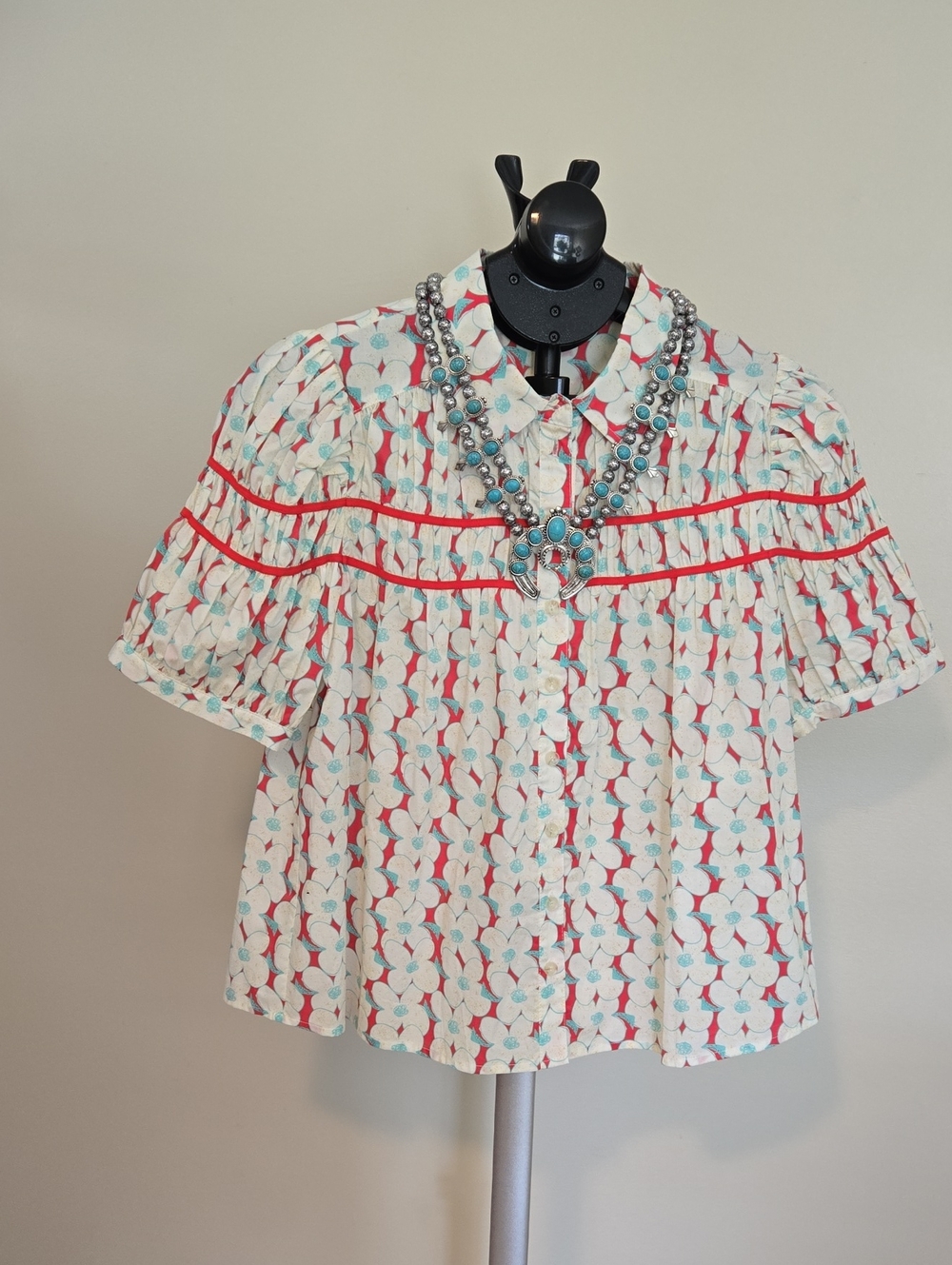 JODIFL White Floral Short Sleeve Blouse with Red Trim